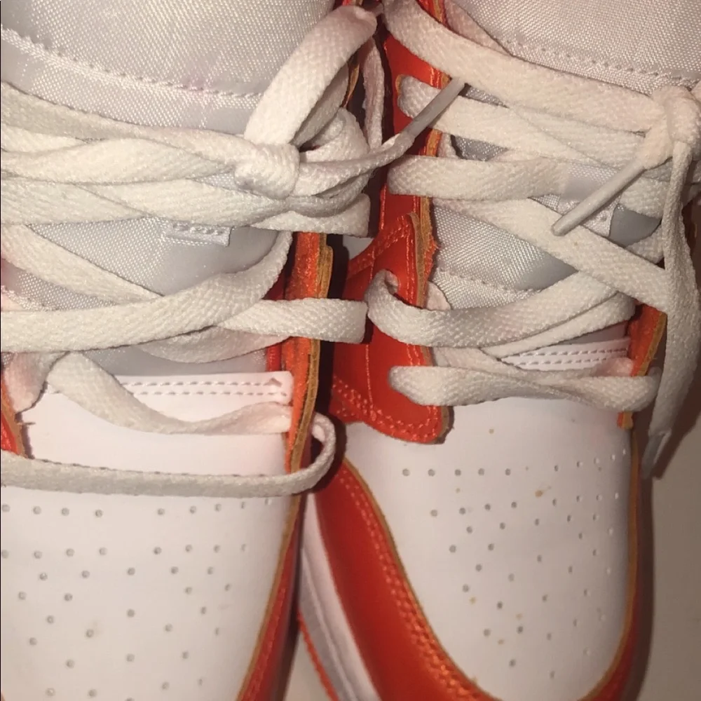 JORDAN 1  MID “ORANGE/ WHITE METALLIC” - Picture 5 of 7